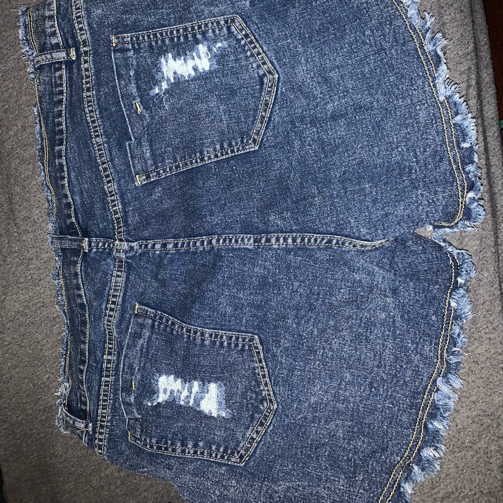 Jeans shorts. (No tags)